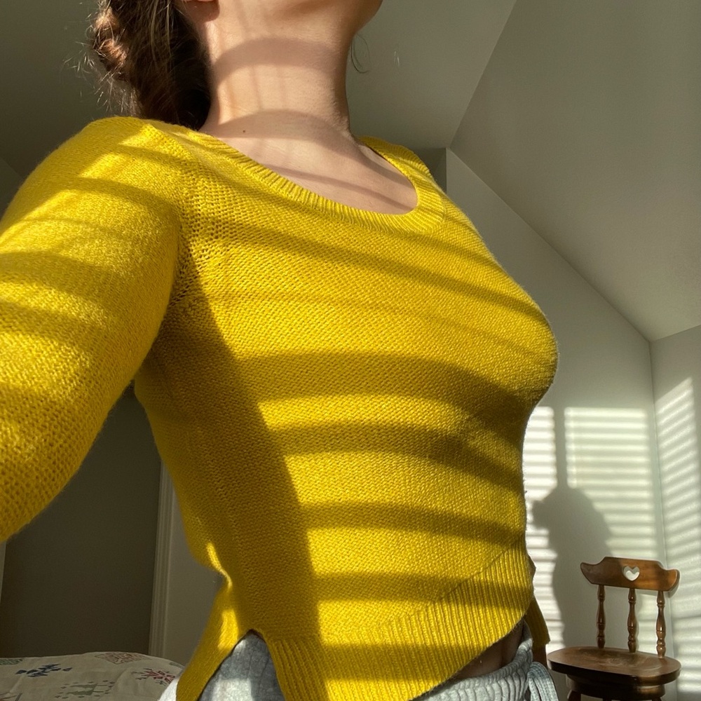 H&M Yellow Crew Neck Sweater with Ribbed Knit Texture